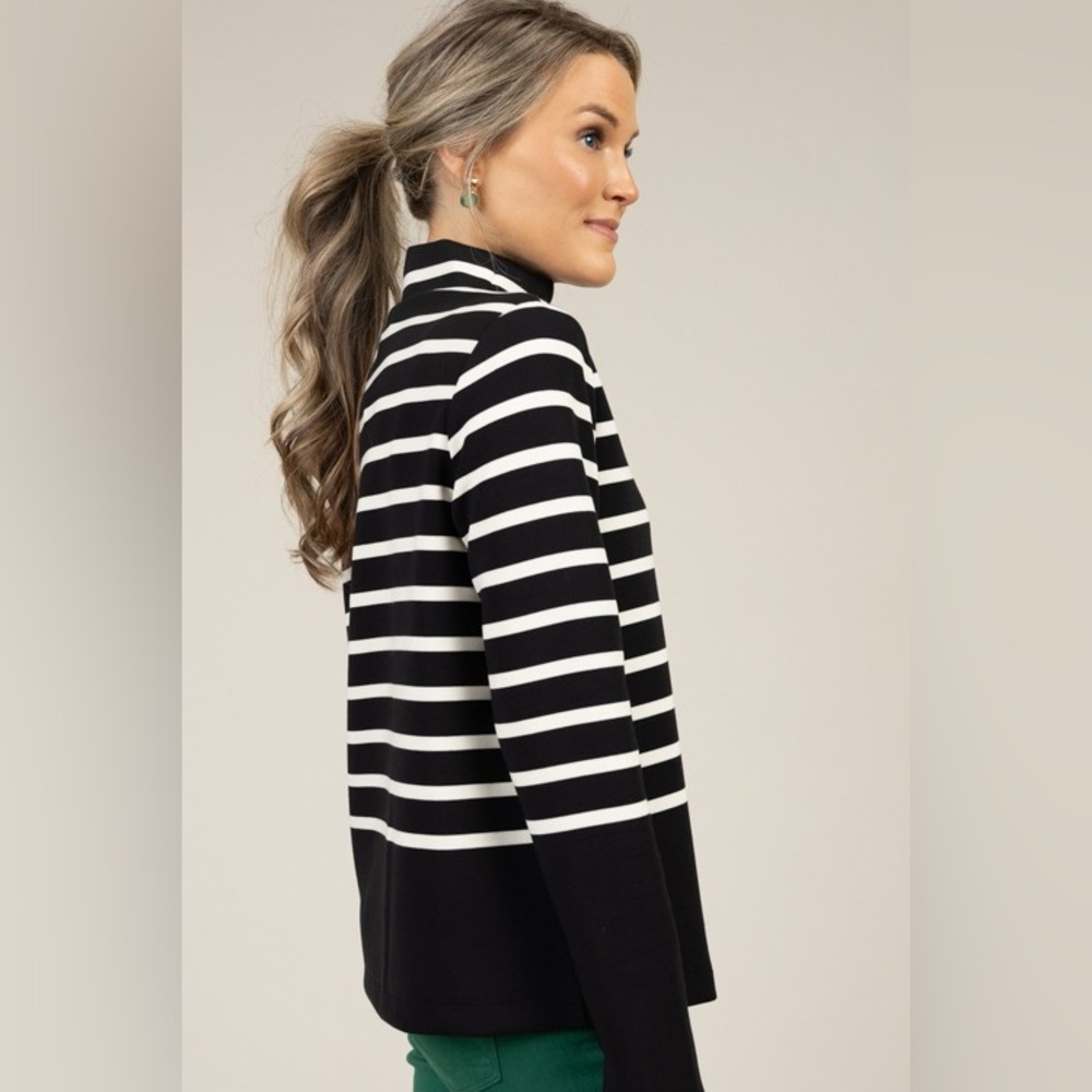 SPANX Black/Porcelain AirEssentials Mock Pullover Size Medium‎ - Picture 12 of 12